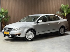 Volkswagen Passat - 2.0 FSI Trendline