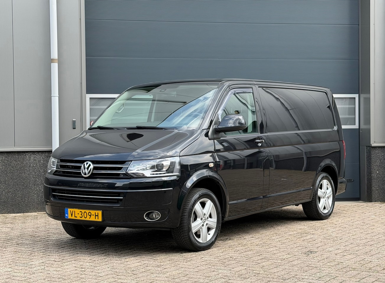 Volkswagen Transporter - 2.0 TDI L1H1 bj.2015 Autom|Navi|Airco|Trekhaak|Nap. - AutoWereld.nl