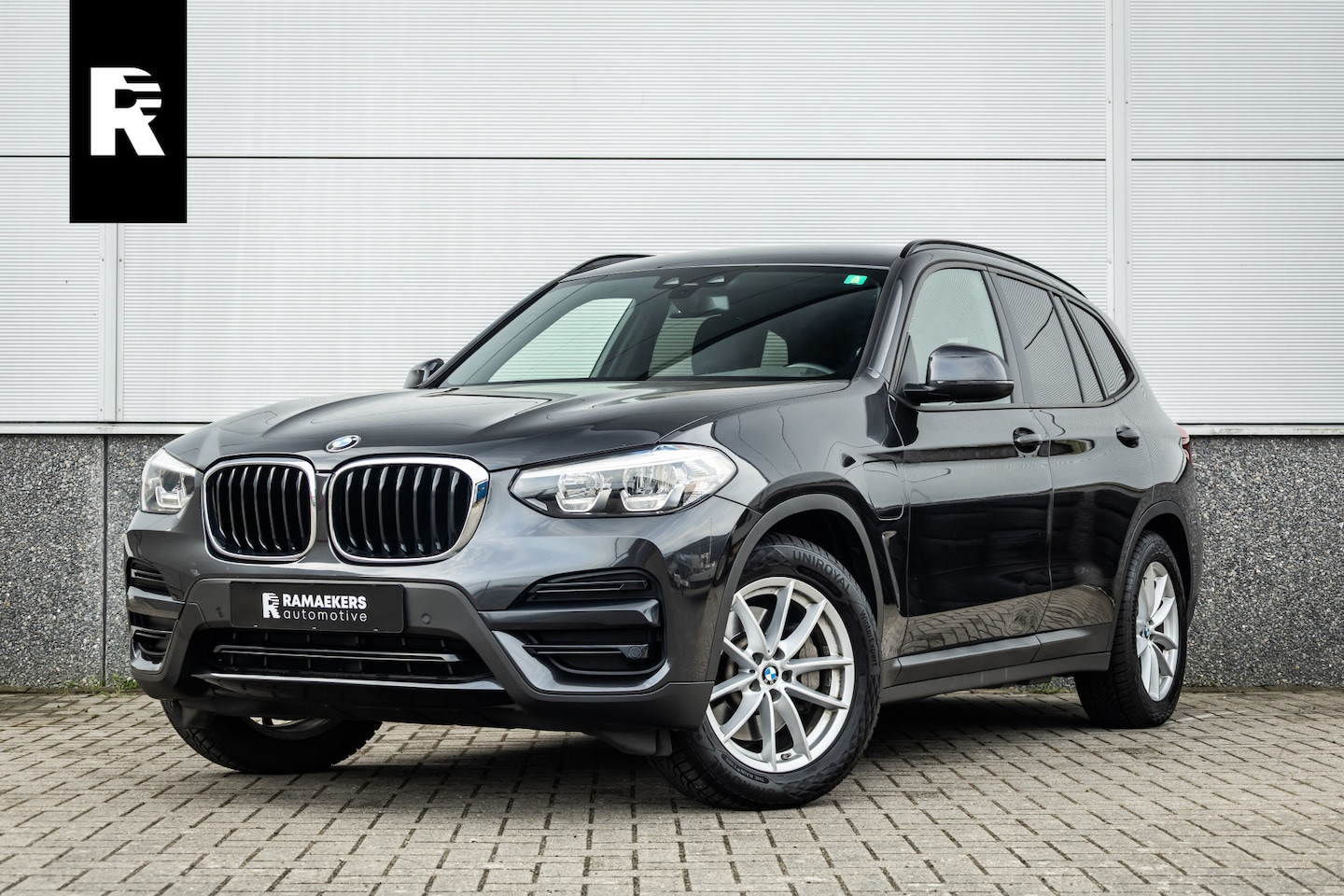 BMW X3 - xDrive30e Stoelverwarming / LED / 18inch / - AutoWereld.nl