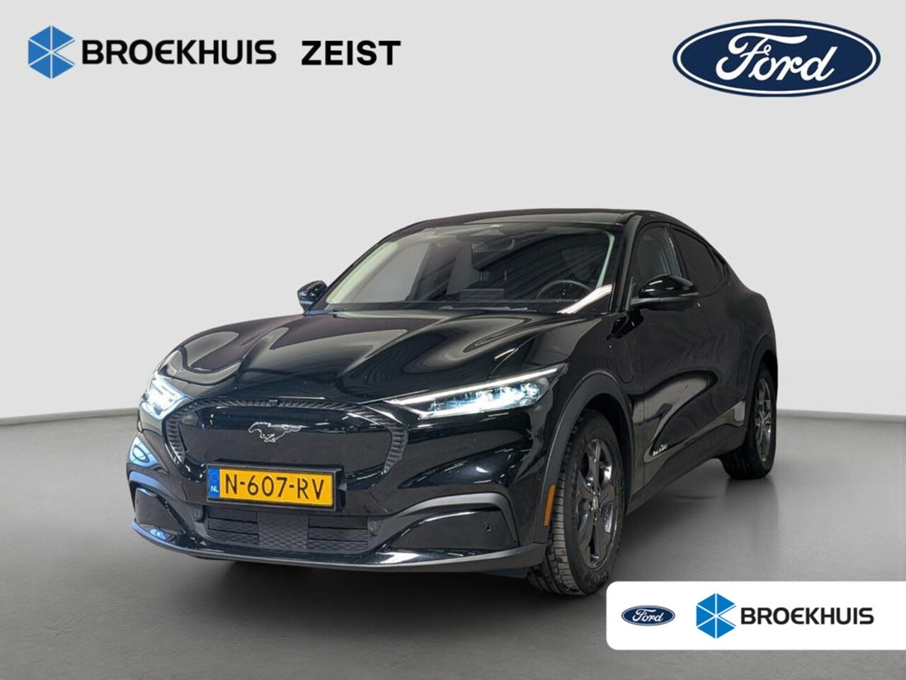 Ford Mustang Mach-E - RWD 75 kWh | Panoramadak | 360 camera | B&O Audio | Elec. achterklep | Elec. stoel incl. m - AutoWereld.nl