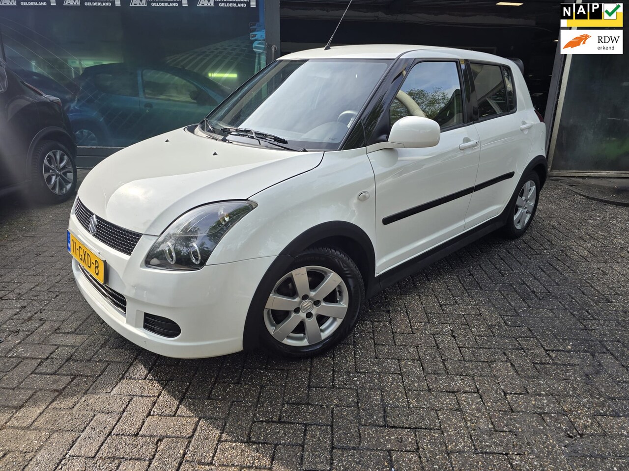 Suzuki Swift - 1.5 Exclusive | NIEUWE APK | NW KOPPELING | AIRCO | LMV | - AutoWereld.nl