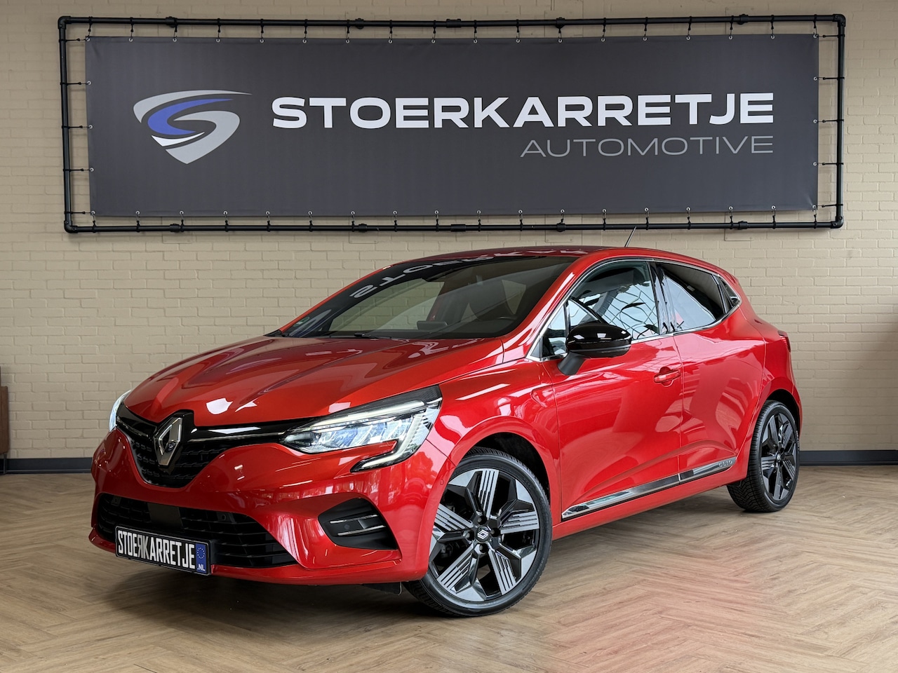 Renault Clio - 1.3 TCe 130 Intens | Groot Navi | 360 | Stoel & Stuur verwarming | 17"| 100% Dealer onderh - AutoWereld.nl