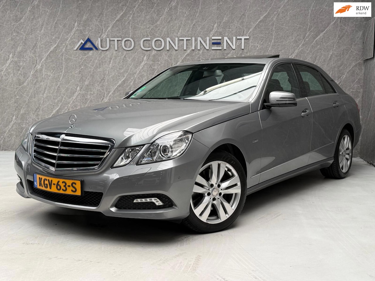 Mercedes-Benz E-klasse - 350 CGI 293 PK / Dealer Onderhouden / Open Dak - AutoWereld.nl