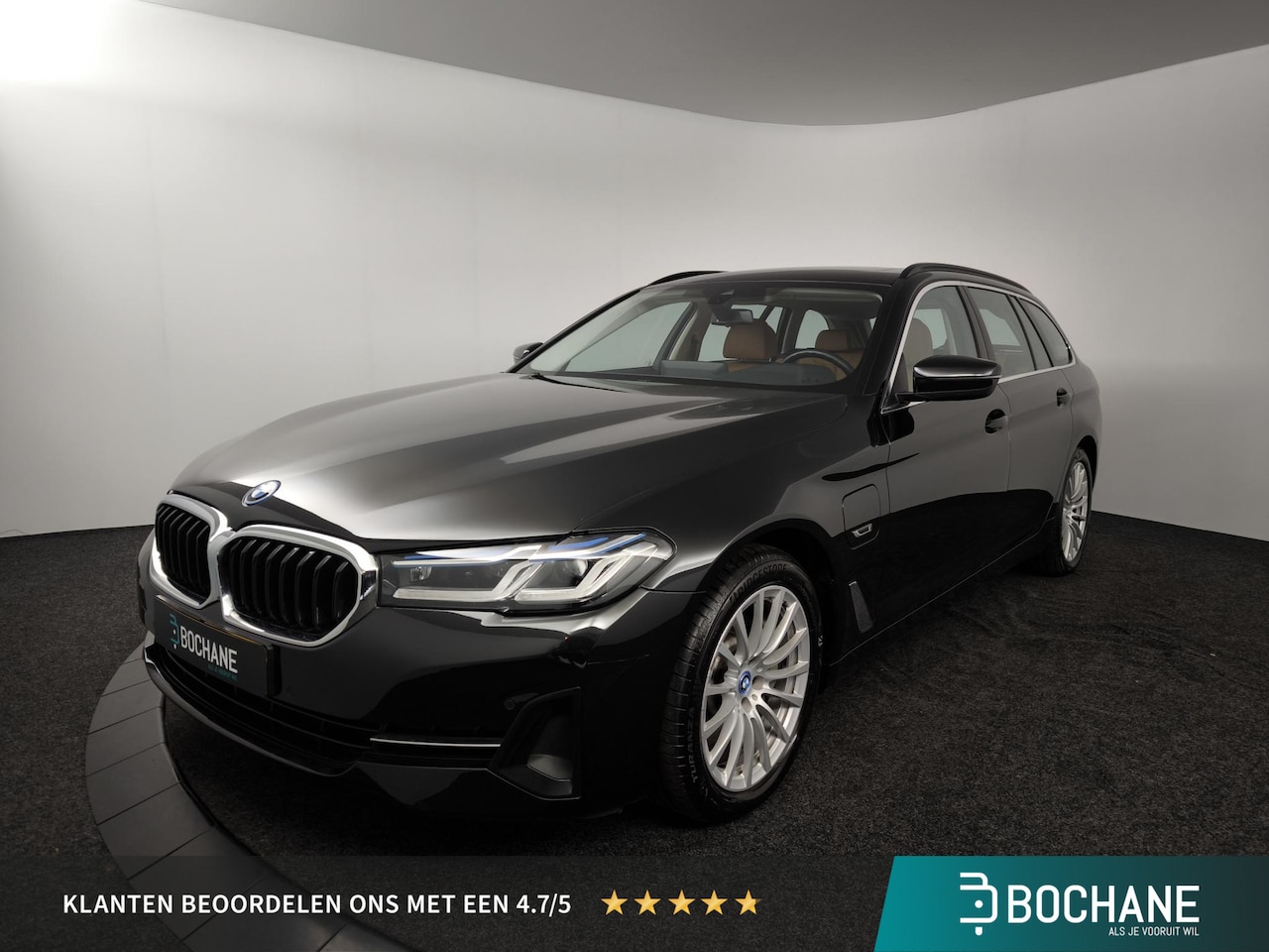 BMW 5-serie Touring - 530e xDrive Business Edition Plus | Navigatie | Panoramadak | Leder | Stoelverwarming | - AutoWereld.nl