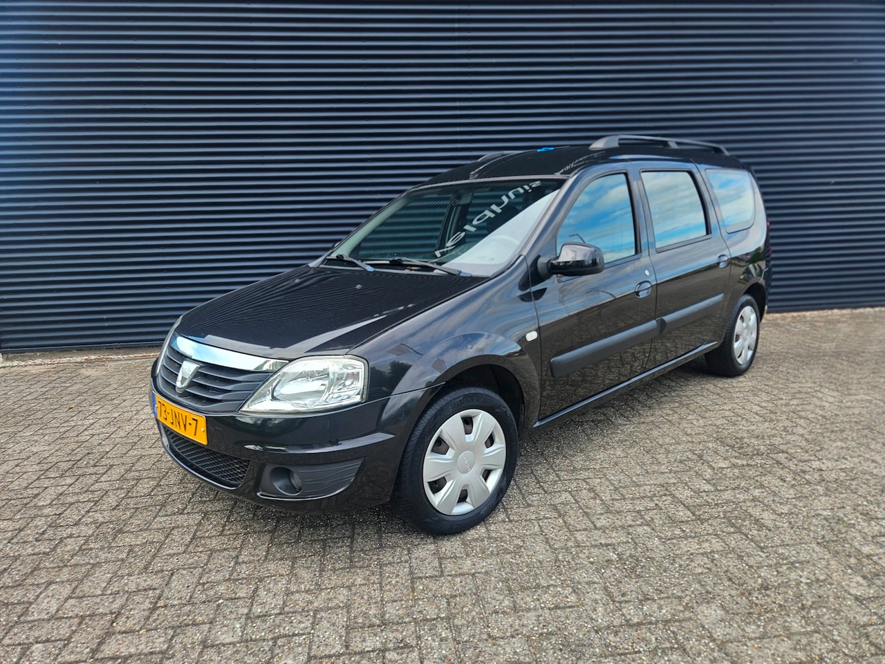 Dacia Logan MCV - - 1.6 Lauréate| AIRCO | LAGE KM | ZEER NET! - AutoWereld.nl