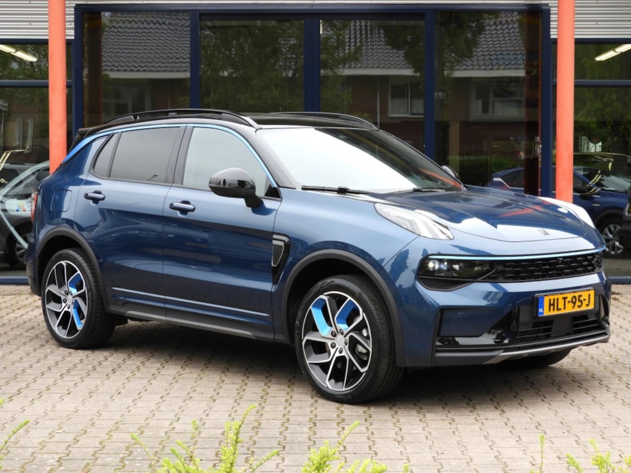 Lynk & Co 01 - 2025 1.5 Plug-In Hybrid STUURVERWARMING/ZWARTE HEMEL - AutoWereld.nl