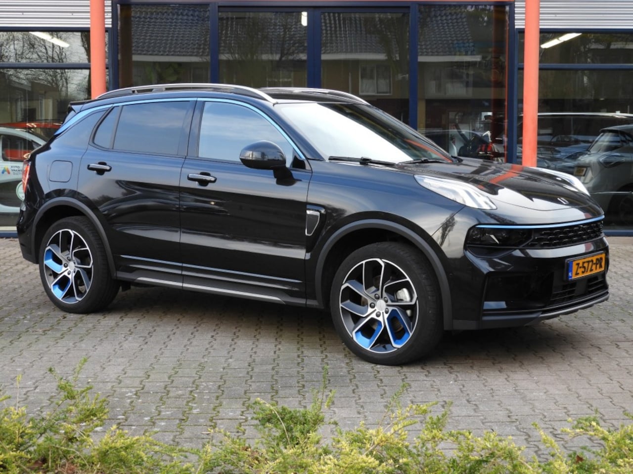 Lynk & Co 01 - 2024 1.5 Plug-In Hybrid STUURVERWARMING/ZWARTE HEMEL - AutoWereld.nl