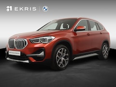 BMW X1 - sDrive20i VDL Nedcar Edition | Trekhaak | Stoelverwarming | Head-up Display | Achteruitrij