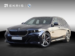 BMW 5-serie Touring - 520i | M Sportpakket Pro | Trekhaak | Panodak | Head-Up | Driving Assistant Plus | Stuurwi