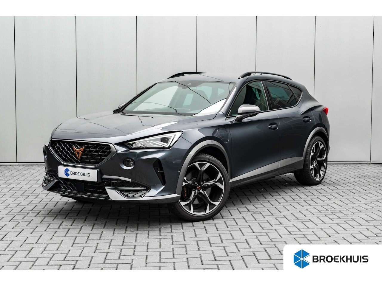 CUPRA Formentor - VZ e-Hybrid | Dodehoekdetectie | Lederen bekleding | Park assist | Camera achter | Stuur&S - AutoWereld.nl
