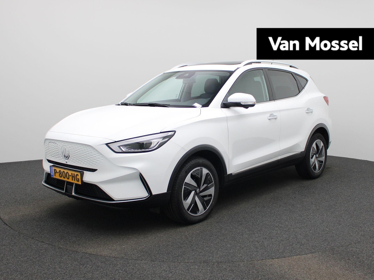 MG ZS - EV Standard Range Luxury 50 kWh | PANO | ACC | 360 CAMERA | KEYLESS | CARPLAY | ELEKT. STO - AutoWereld.nl