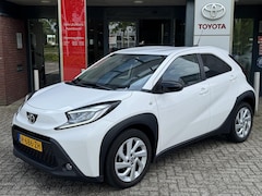 Toyota Aygo X - 1.0 VVT-i MT FIRST EDITION APPLE/ANDROID CAMERA CLIMA AD-CRUISE 17'' LM-VELGEN EL-RAMEN/SP