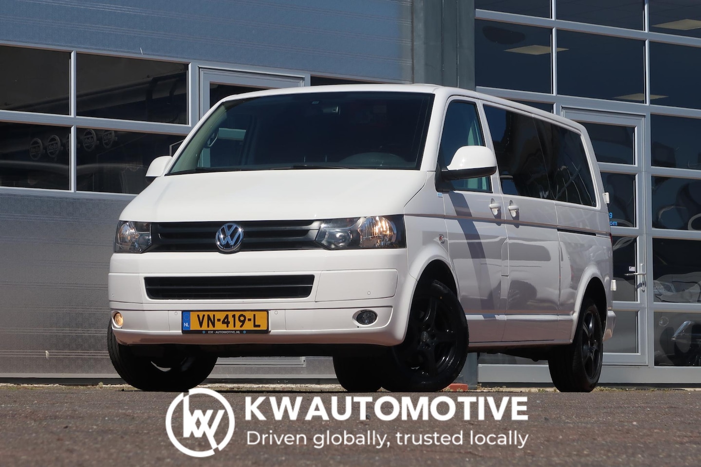 Volkswagen Transporter - 2.0 TDI L2H1 2X SCHUIFDEUR/ CRUISE/ NAVI/ AIRCO/ NIEUWE APK/ ETC. - AutoWereld.nl