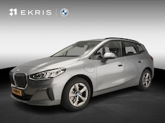 BMW 2-serie Active Tourer - 225e xDrive | LED | HUD | Sportstoelen | Stoelverwarming | Shadow line | DAB | Alu 17 inch