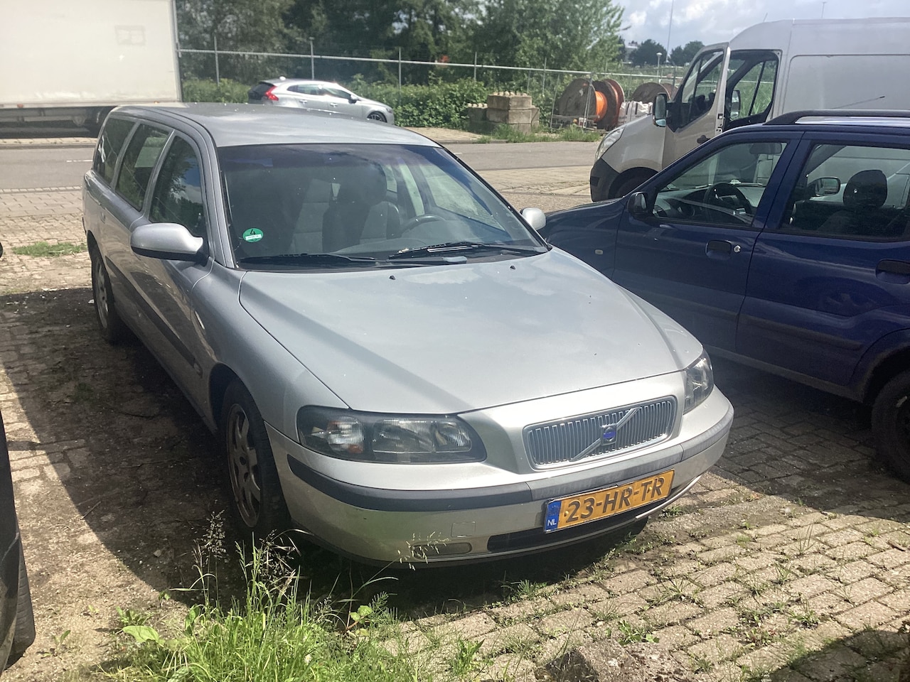 VOLVO V70