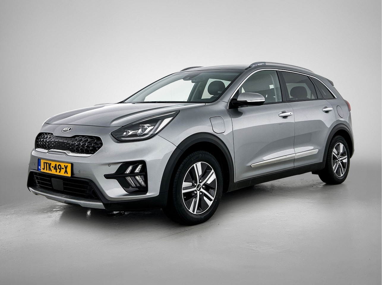 Kia Niro - 1.6 GDi PHEV Dynamic Plus Line / Parkeersensoren + camera / Adaptieve cruise / Digital clu - AutoWereld.nl
