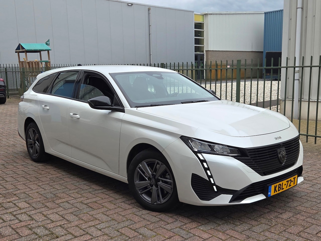 Peugeot 308 SW - 1.2 PureTech Allure 1.2 PureTech 130pk Allure Nieuwstaat! - AutoWereld.nl