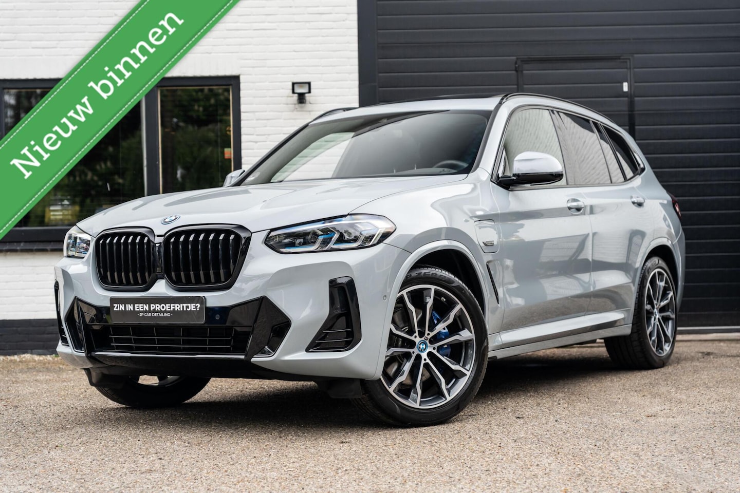 BMW X3 - XDrive30e M-sport Brooklyn Grau Carbon Pano LASER HUD - AutoWereld.nl
