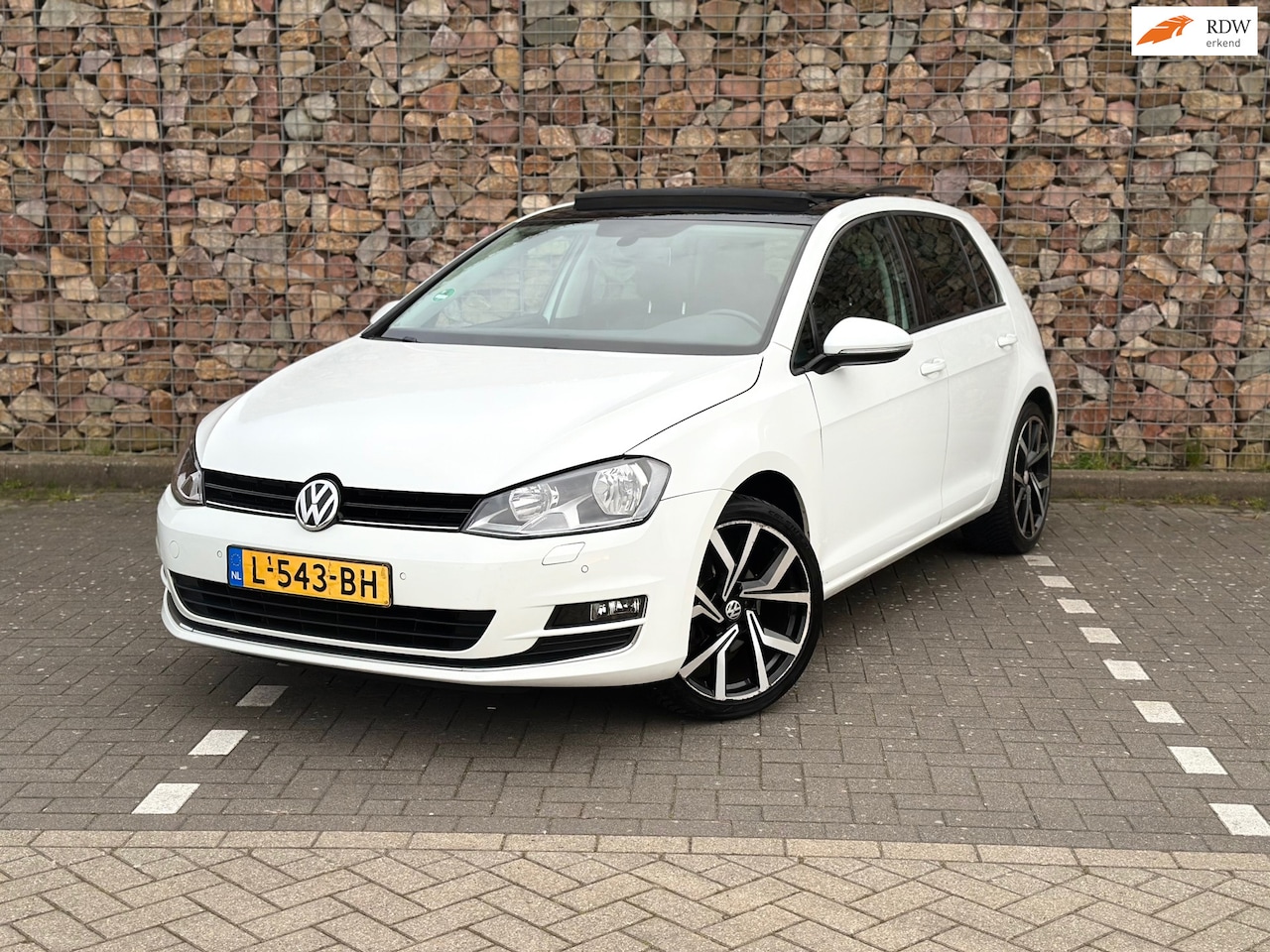 Volkswagen Golf - 1.4 TSI Business Edition R Panorama - AutoWereld.nl