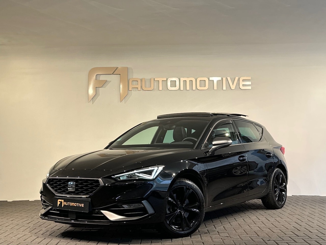 SEAT Leon - 1.4 TSI eHybrid PHEV FR Pano|Keyless|Sfeer|Camera - AutoWereld.nl