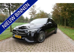 Mercedes-Benz C-klasse - 200 Launch Edition AMG Line | 360° Camera | Panoramadak | Trekhaak | Sfeerverlichting |