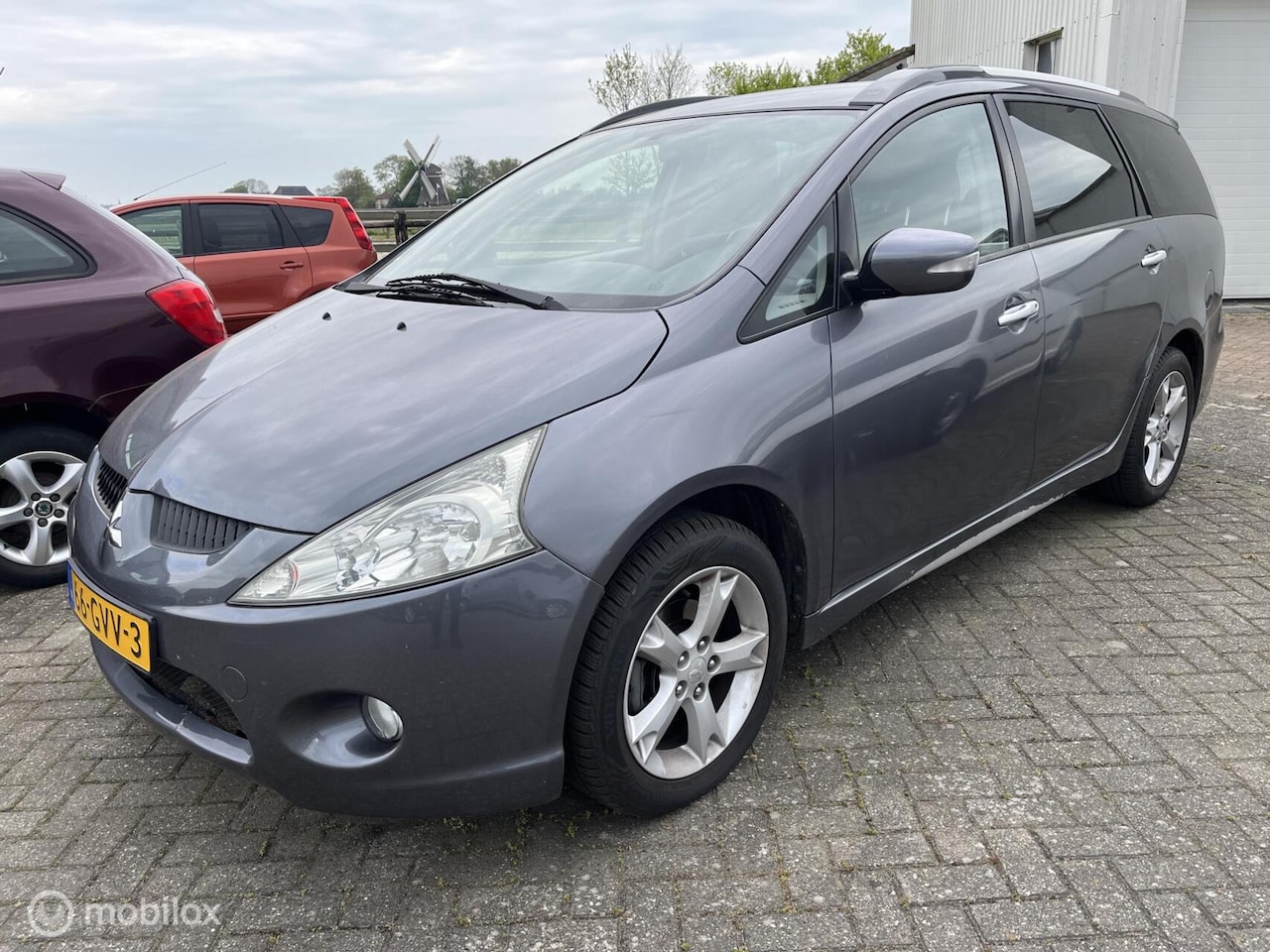 Mitsubishi Grandis - 2.4-16V InSport - 7 Persoons - AutoWereld.nl