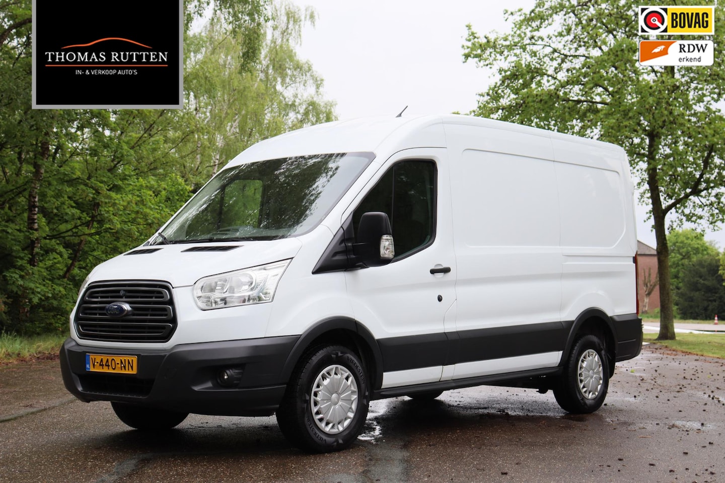 Ford Transit - 350 2.2 TDCI L2H3 Ambiente 2014 | Airco | Trekhaak | 2 Sleutels | Boekjes | Houten Plank i - AutoWereld.nl