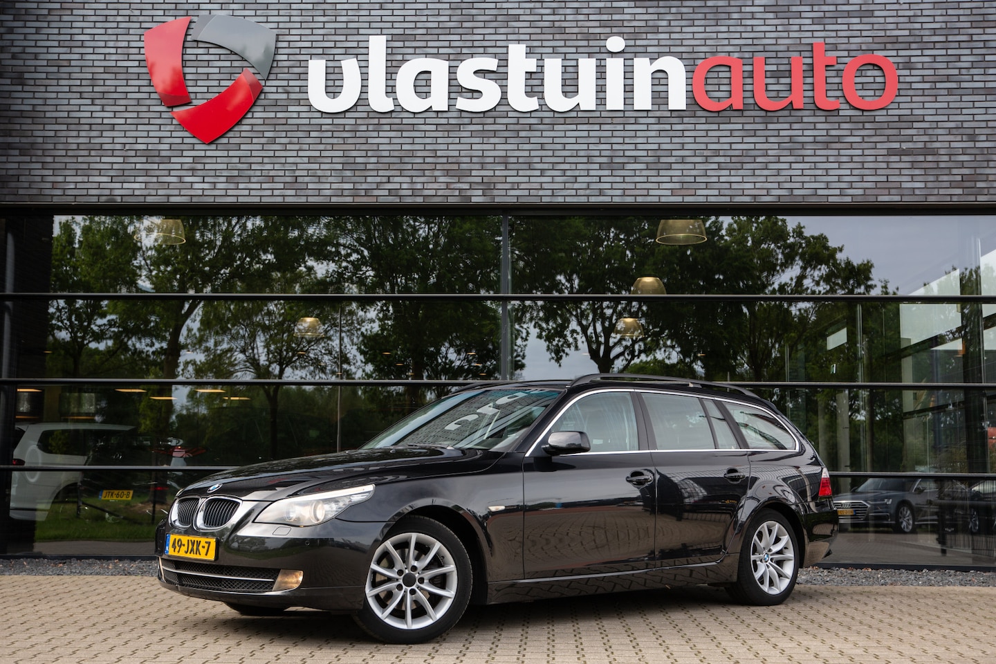 BMW 5-serie Touring - 520i Business Line 520i Business Line , Trekhaak, PDC, - AutoWereld.nl
