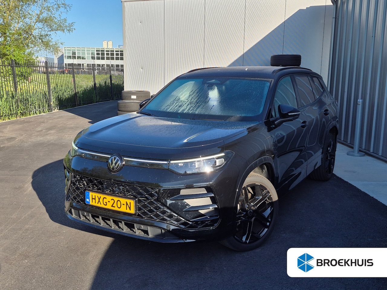 Volkswagen Tayron - 1.5 eHybrid R-Line Edition 204Pk DSG/AUTO | Glazen panorama-dak | Achteruitrijcamera | Cru - AutoWereld.nl