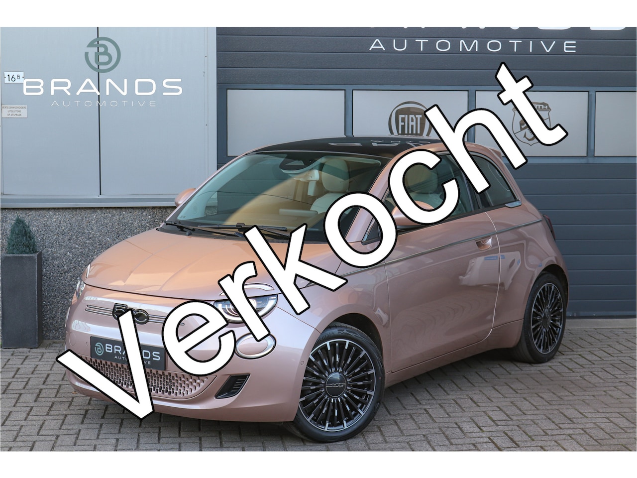 Fiat 500e - 3+1 La Prima 42 kWh Rose Panodak Stoelverwarming Garantie - AutoWereld.nl