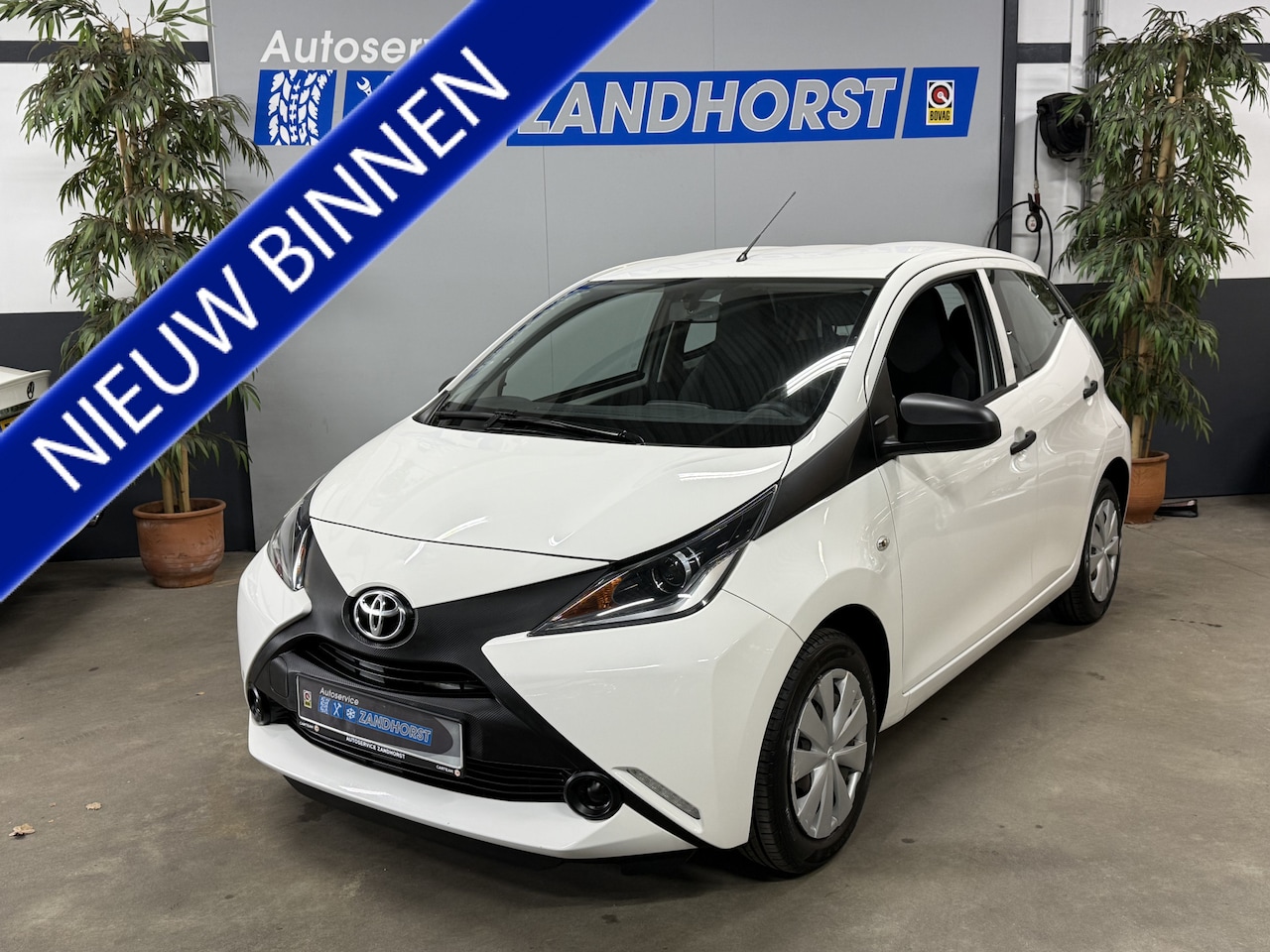 Toyota Aygo - 1.0 VVT-i x-now 1.0 VVT-i x-now - AutoWereld.nl