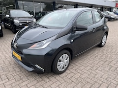 Toyota Aygo - 1.0 VVT-i x-fun Airco Bluetooth