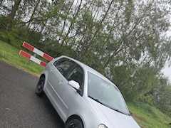 Volkswagen Polo - 1.2-12V Sportline