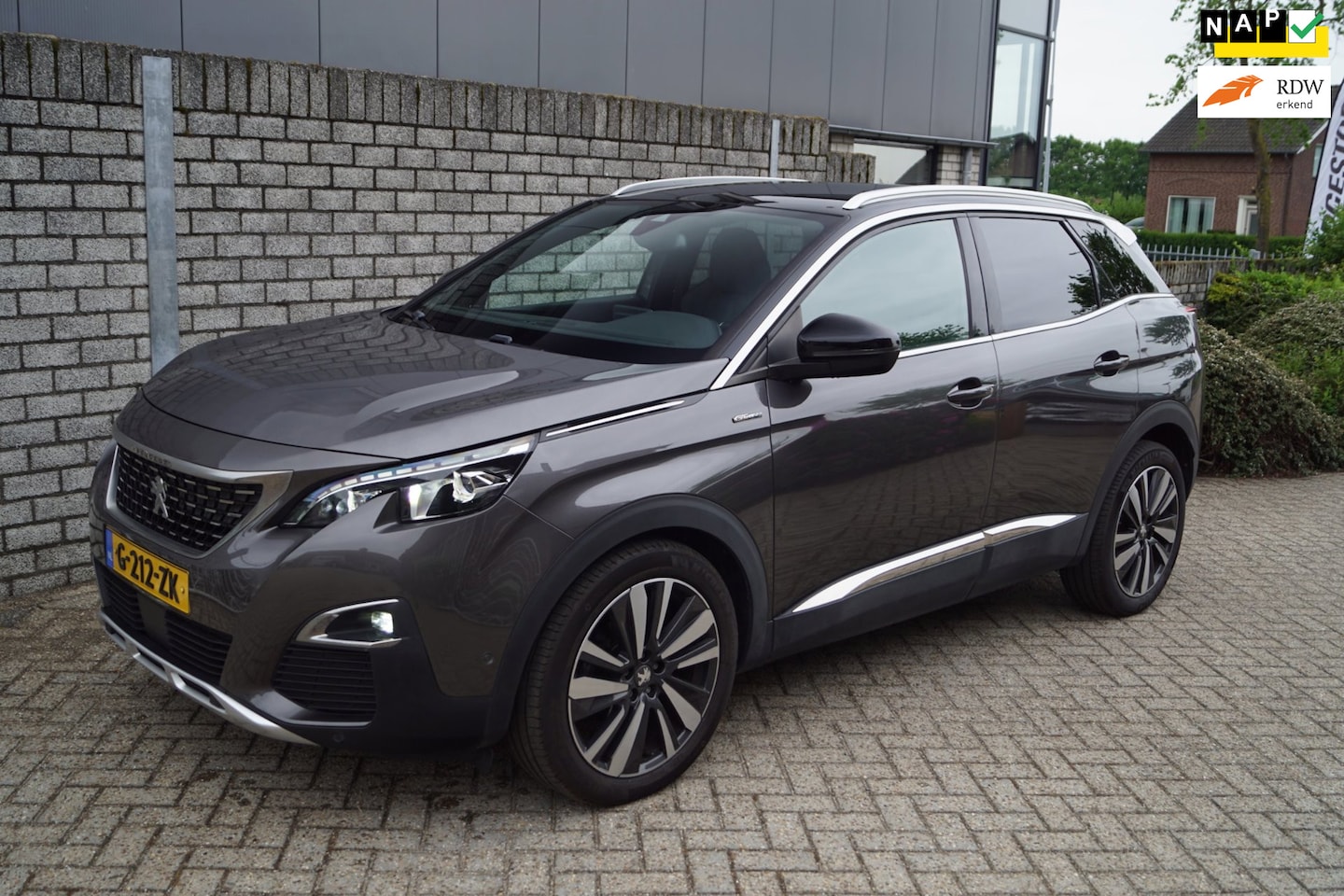 Peugeot 3008 - 1.2 PureTech GT Line Autom Navi Camera Clima Adaptieve Cruise Sportst Half Leder 2x PDC LE - AutoWereld.nl