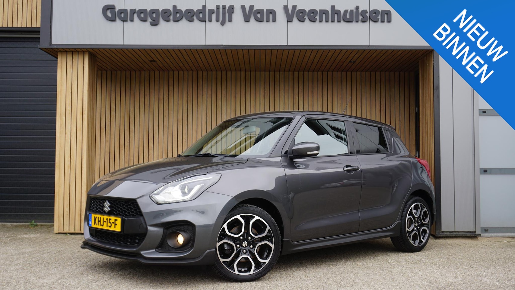 Suzuki Swift - 1.4 130pk Sport Smart Hybrid 5Drs Navi Keyless LED 17inch LM A-Camera Stoelverwarming 7439 - AutoWereld.nl