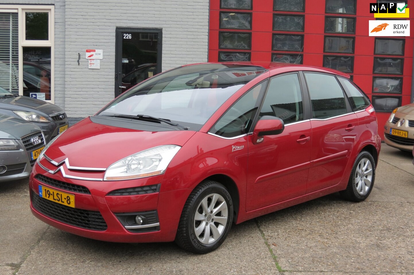 Citroën C4 Picasso - 1.6 VTi Business 5p. 1.6 VTi Business 5p. Nieuwe APK, Boekjes aanw - AutoWereld.nl