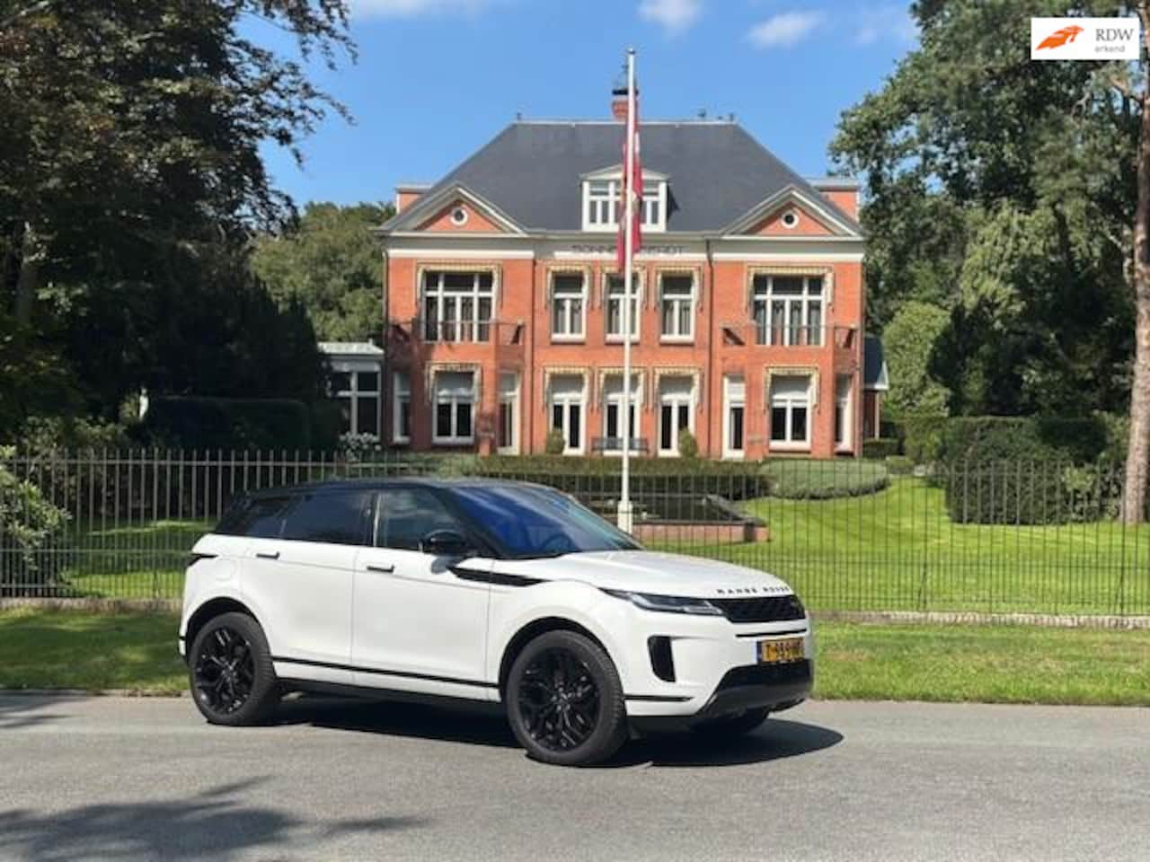 Land Rover Range Rover Evoque - 2.0 D150 AWD R-Dynamic SE 2.0 D150 AWD R-Dynamic SE - AutoWereld.nl