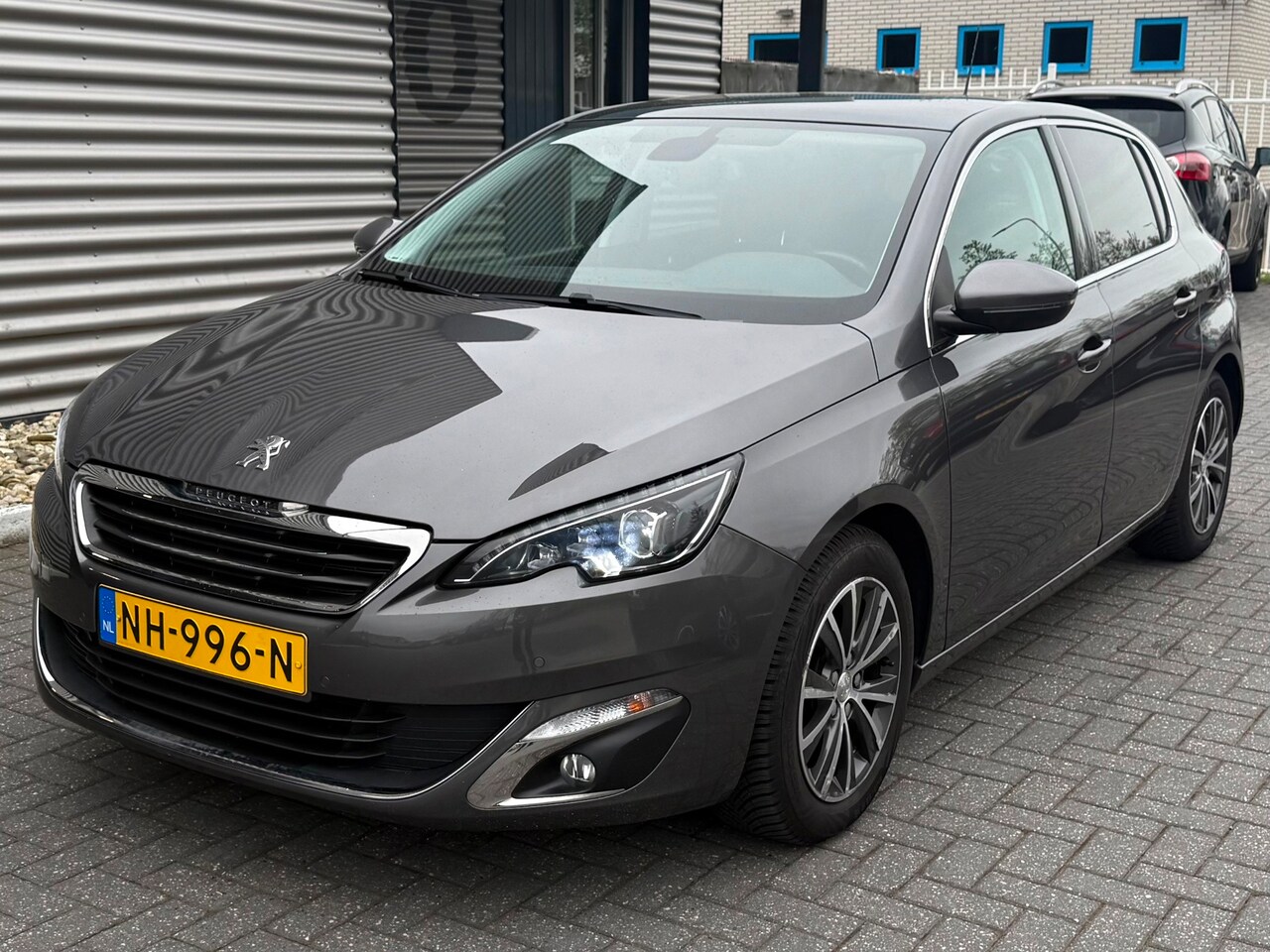 Peugeot 308 - 1.2 PureTech Allure | nieuwe Distr. - AutoWereld.nl