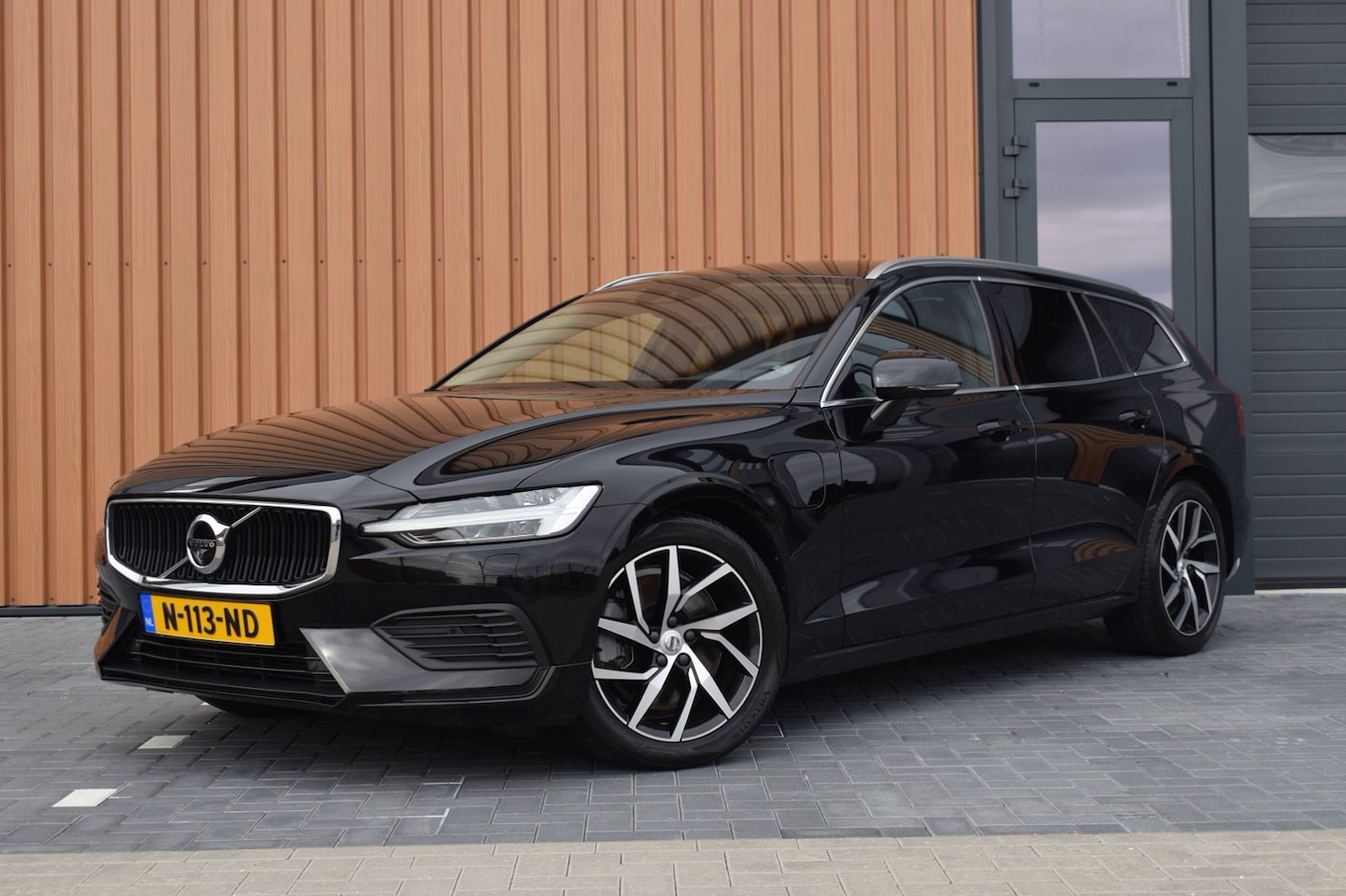 Volvo V60 - 2.0 T6 Recharge AWD | Trekhaak | 360 camera - AutoWereld.nl