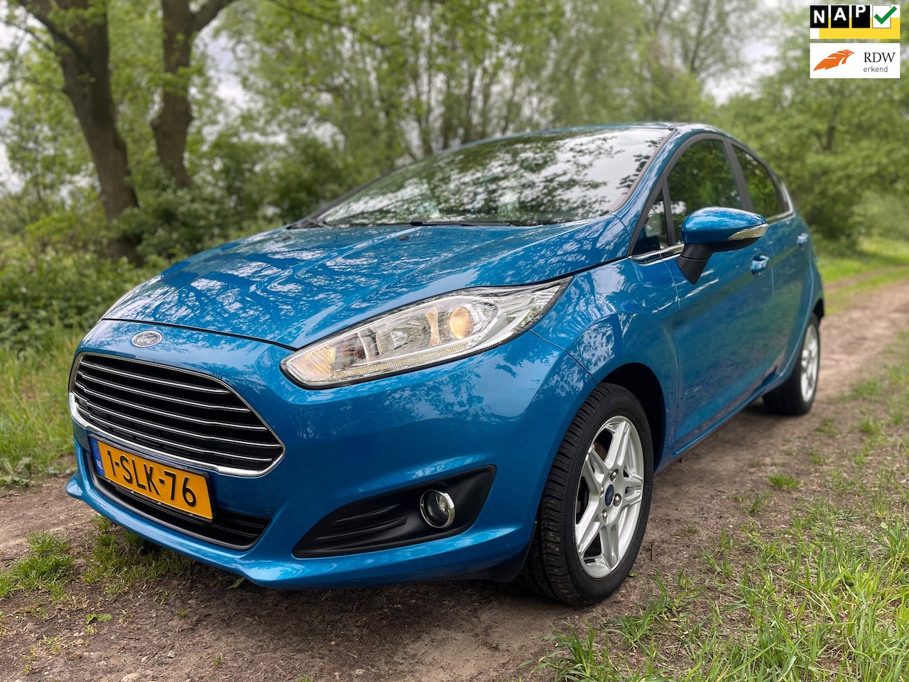 Ford Fiesta - 1.0 EcoBoost Titanium 2e Eig!/Airco/P. sensor/Trekhaak/APK! - AutoWereld.nl