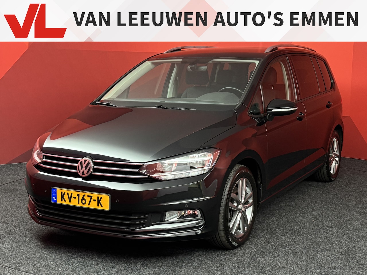 Volkswagen Touran - 1.6 TDI SCR Highline 7p | Navigatie | Climate Control | Trekhaak | PDC | - AutoWereld.nl