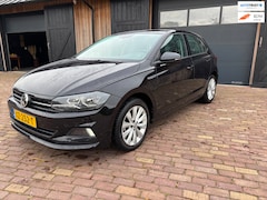 Volkswagen Polo - 1.0 TSI Beats. NAVIGATIE , CARPLAY , TREKHAAK