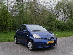 Toyota Aygo - 1.0-12V + . 5 Duers . Airco . Elec ramen . nw kopling . enz