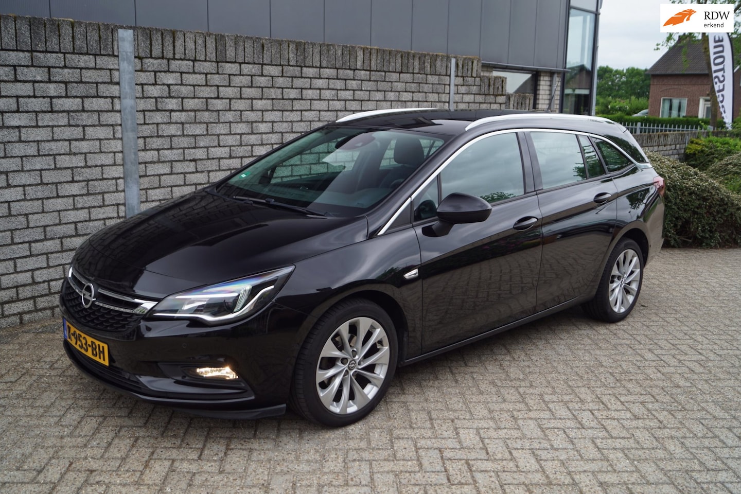 Opel Astra Sports Tourer - 1.4 Turbo Innovation 150 PK Autom Half Leder Sportst Stoel/Stuurverw Navi Camera Clima Cru - AutoWereld.nl