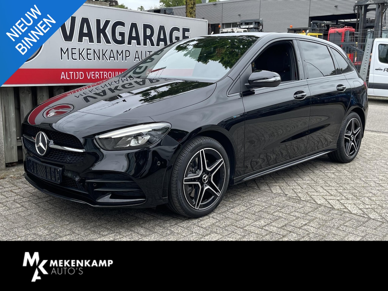 Mercedes-Benz B-klasse - 250 e Business Solution AMG Limited Night Pakket 18''/Sfeerverlichting/DAB/PDC v+a/Stoelve - AutoWereld.nl