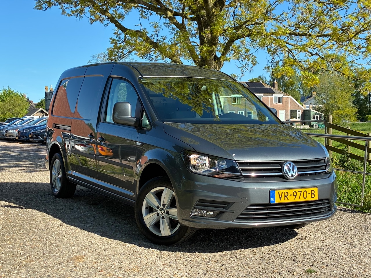 Volkswagen Caddy Maxi - 2.0 TDI L2H1 BMT Highline | Automaat + Navi + Marge Nu € 14.975,-!!! - AutoWereld.nl