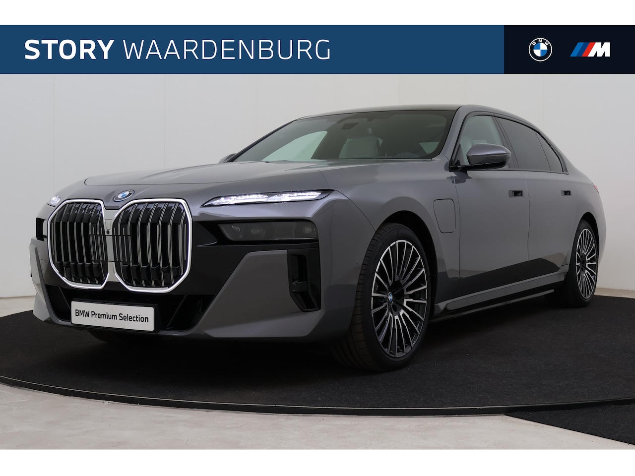 BMW 7-serie - 750e xDrive M Sport Automaat / Panoramadak Sky Lounge / Trekhaak / Massagefunctie / Bowers - AutoWereld.nl