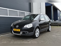 Volkswagen Polo - 1.4-16V Cross tik in motor