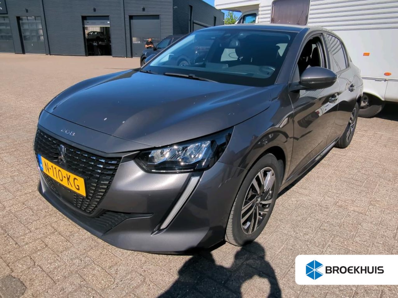 Peugeot 208 - 1.2 PureTech Allure Pack | Navi by app | Camera | 3D Instrumentenpaneel | Apple carplay | - AutoWereld.nl