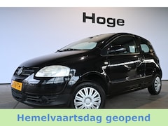 Volkswagen Fox - 1.4 Trendline Airco Elektrisch Pakket Nieuwe APK Inruil Mogelijk